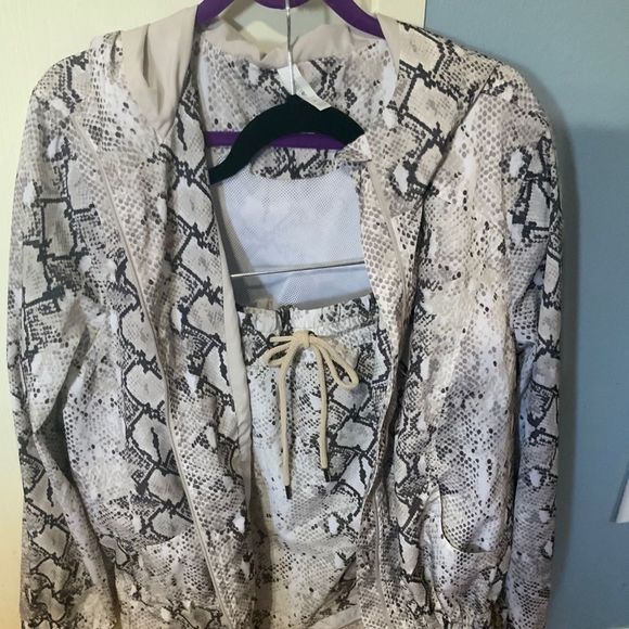 Ideology Skirt and Hoodie SNAKE-PRINT purchased at Nordstrom NWOT - Picture 4 of 12